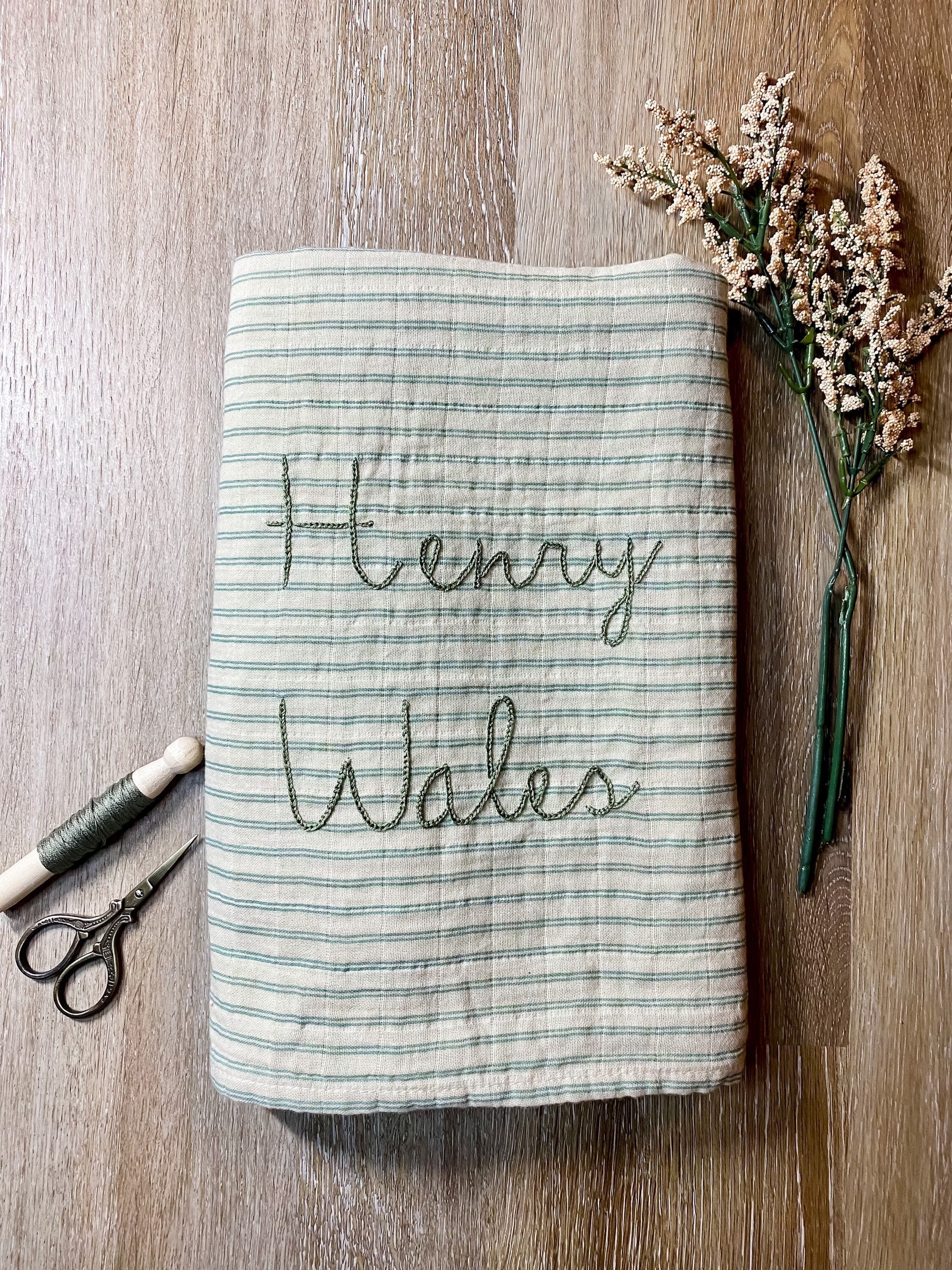 Personalized Hand Embroidered Baby Swaddle | organic cotton swaddle | baby gift | baby blanket | name announcement | newborn photos | muslin