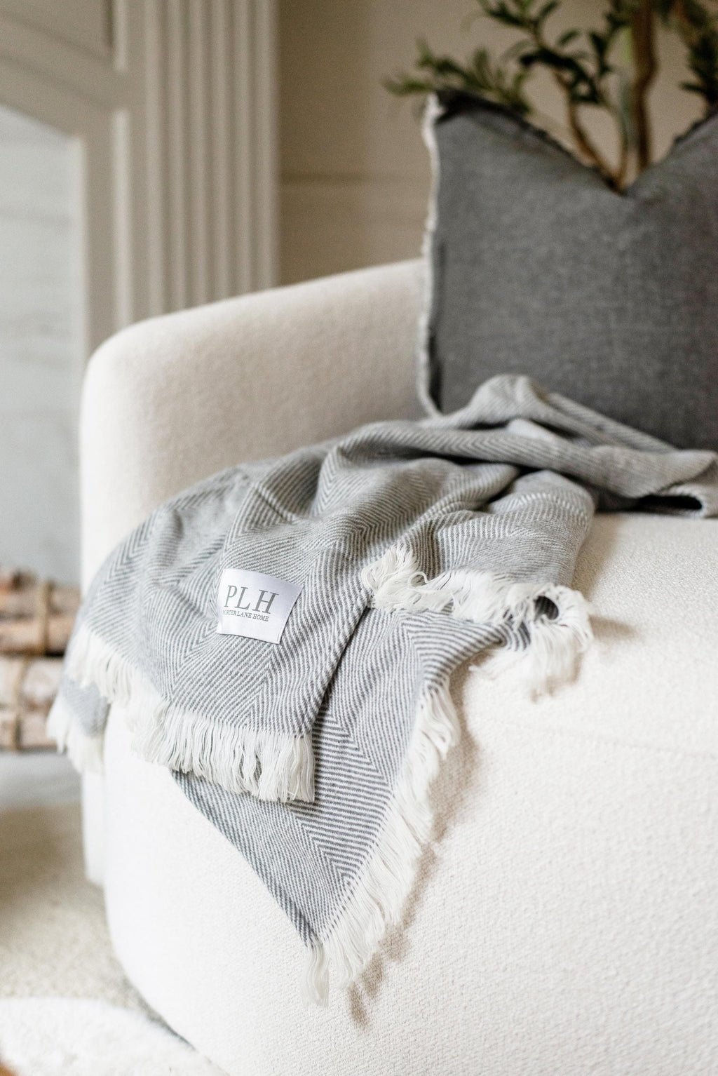 Herringbone Throw Blanket | Classic Chevron Pattern, Soft Lightweight Throw, Home Comfort | Neutral Palette, 60"x72"